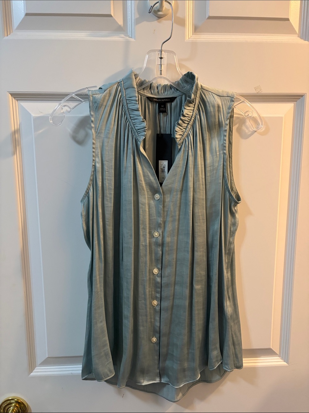 Banana Republic Sleeveless Ruffled Collar Button-Front Blouse - Light Sage